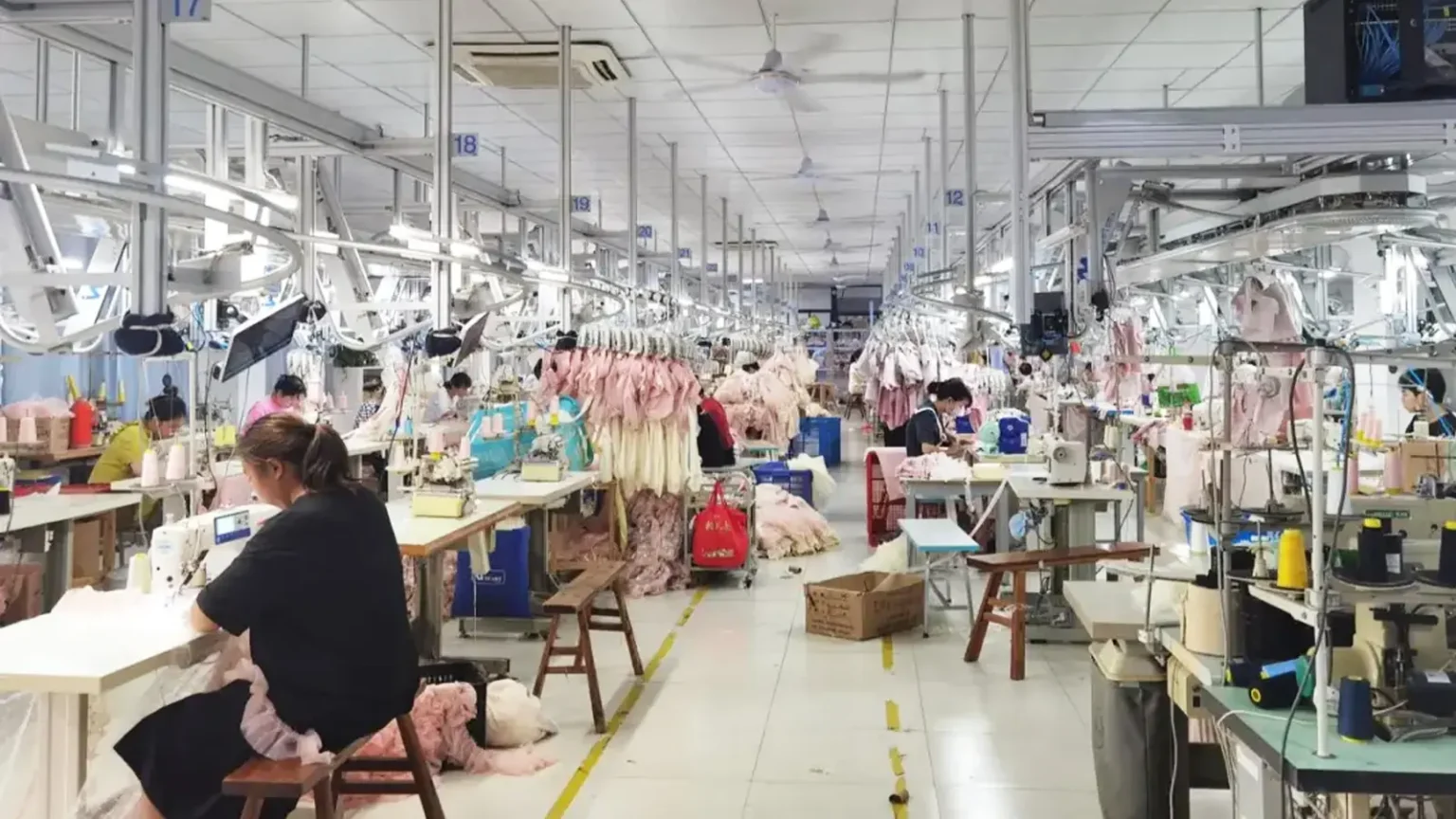 Children's clothing procurement project: on-site visits to production workshops.